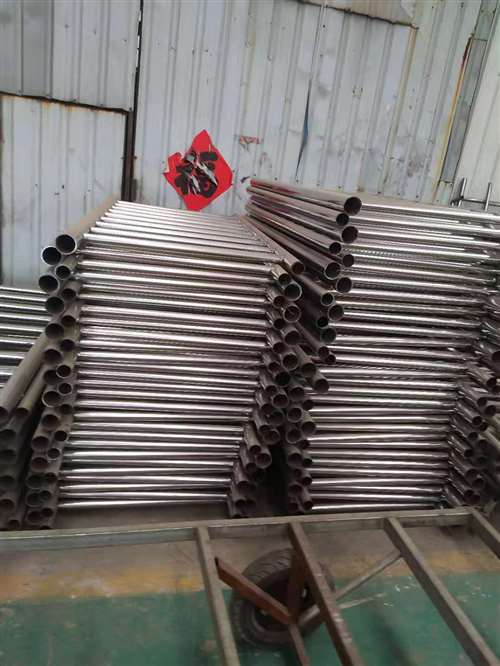 迪庆不锈钢复合管护栏自主研发生产厂家