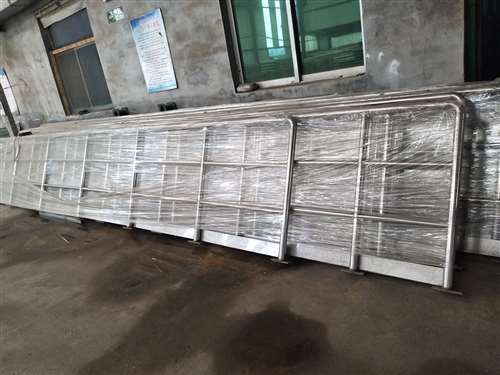 深圳不锈钢复合管栏杆自主研发生产厂家