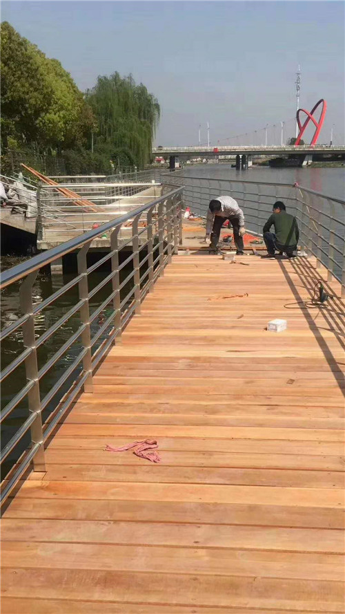 广安桥梁不锈钢复合管护栏批发价