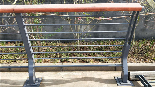 柳州道路碳素钢喷涂护栏大量现货库存