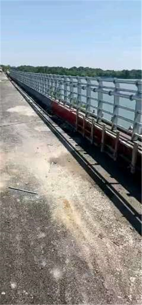 滁州喷塑钢管护栏一手货源