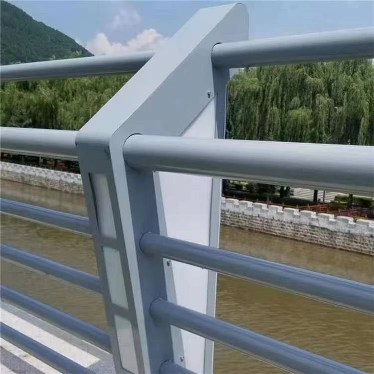 乌海不锈钢复合管楼梯栏杆质量可靠