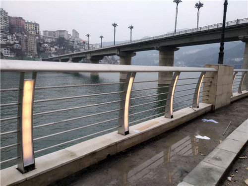 德宏天桥景观不锈钢护栏服务完善
