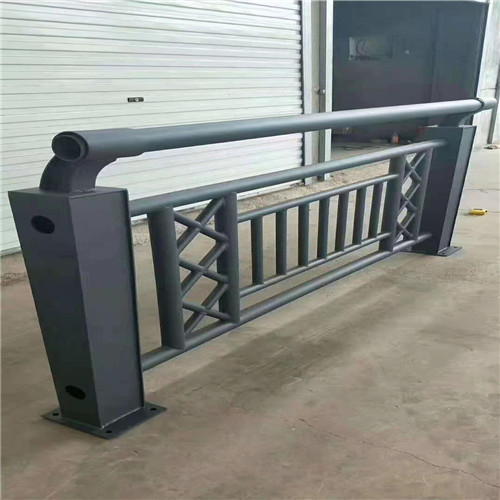 大兴安岭不锈钢护栏—Q235钢板立柱