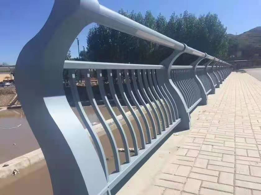 大庆Q235钢板立柱河道防护栏杆