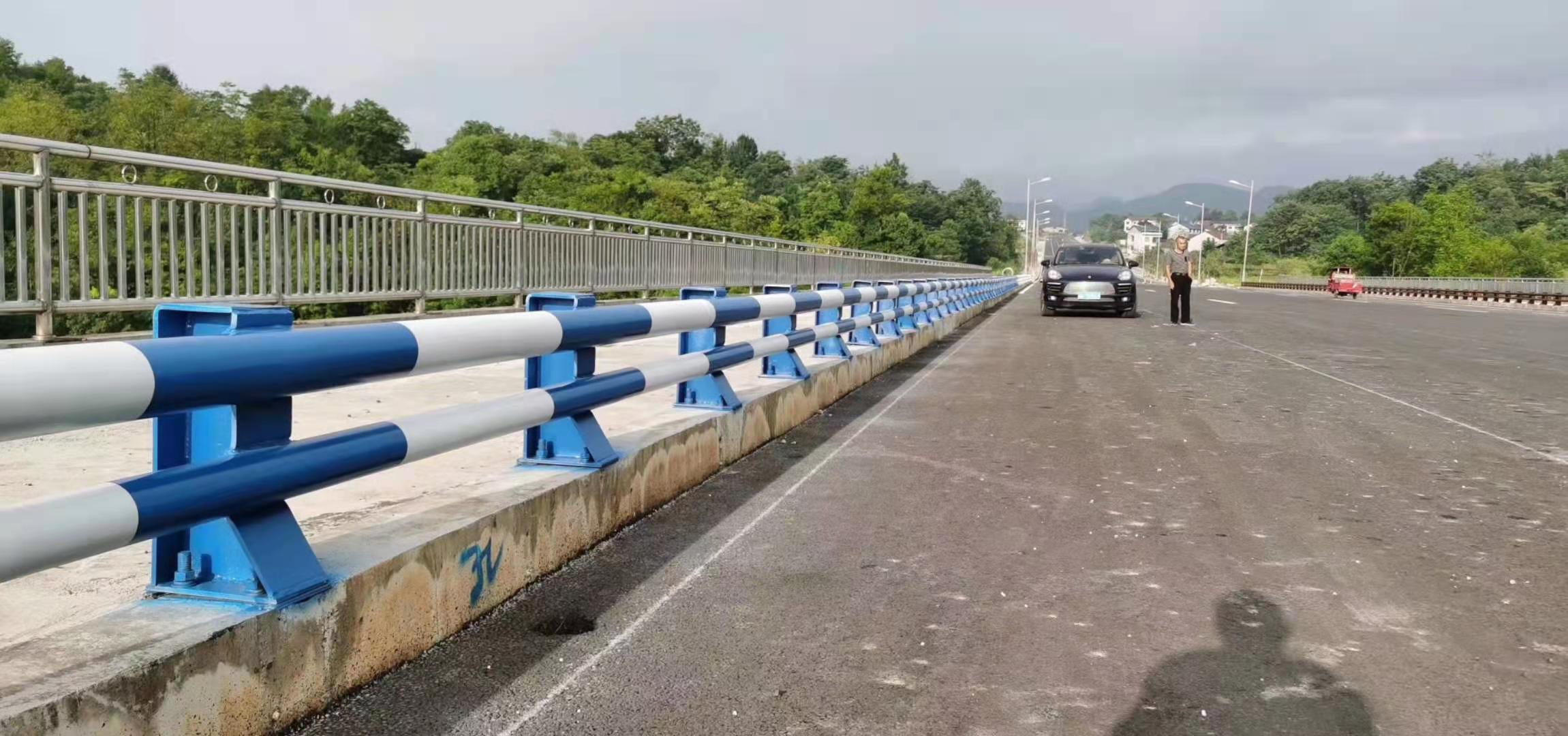 惠州桥梁护栏防撞护栏立柱