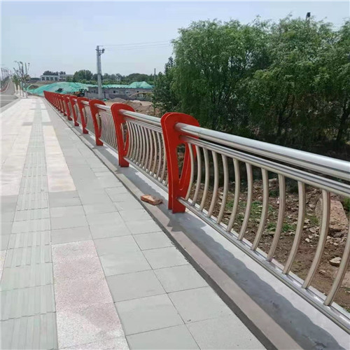 江西碳素钢复合管桥梁护栏每米价格