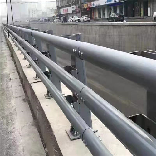 鹤岗不锈钢复合管桥梁护栏每米价格