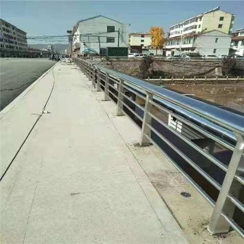 威海不锈钢复合管河道护栏一站式服务