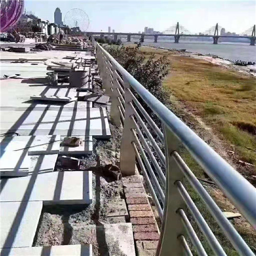 绥化不锈钢复合管桥梁护栏多少钱