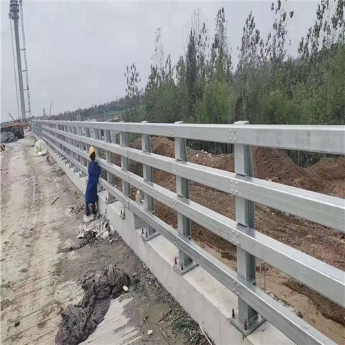 贵州不锈钢复合管桥梁护栏价格
