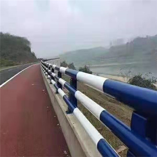 菏泽道路中央防撞护栏定做安装