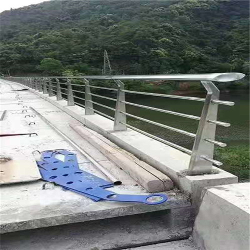 银川桥梁防撞栏杆生产厂家