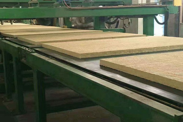 广东砂浆抹面岩棉板生产销售厂家  
