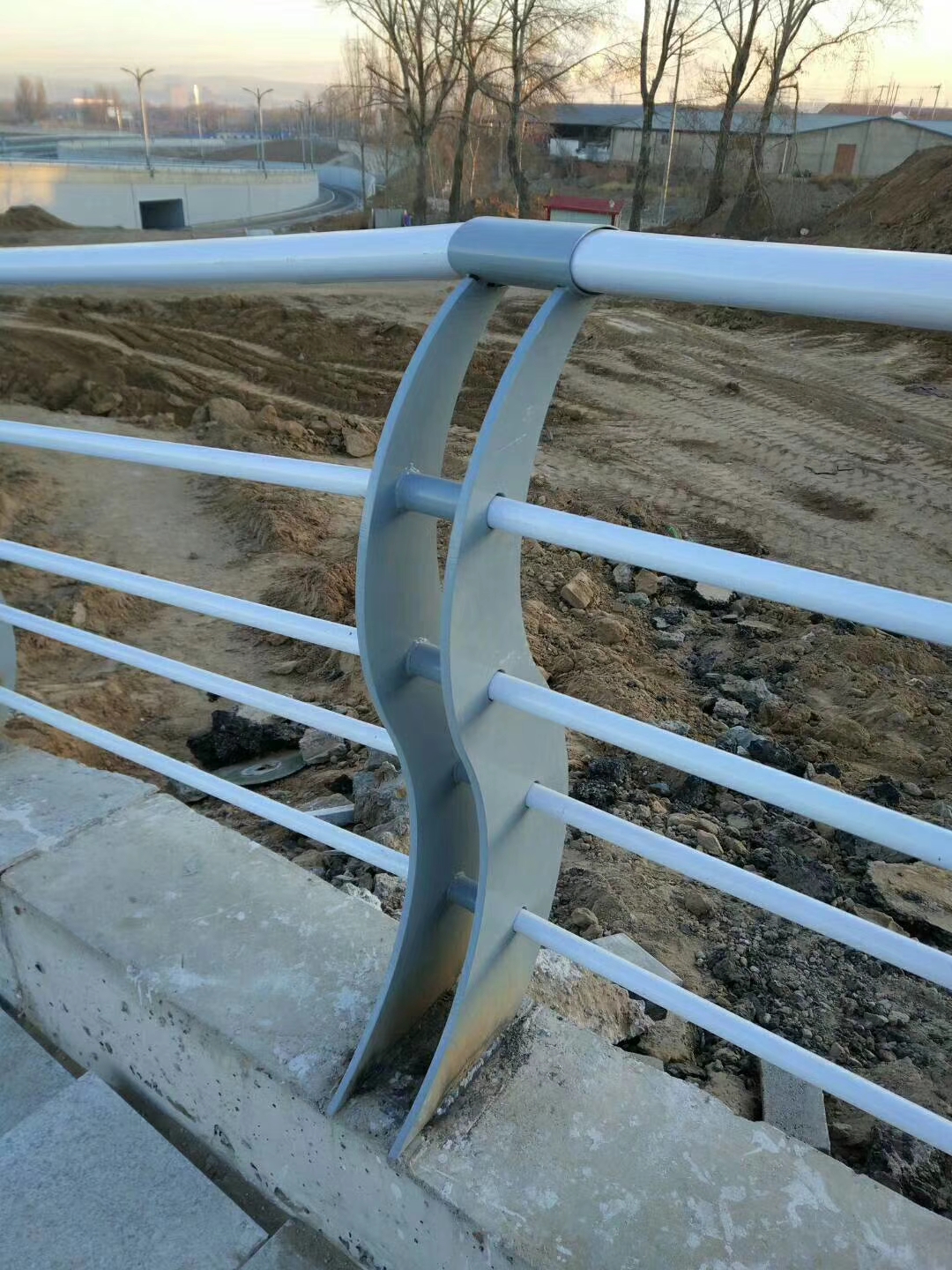 江门防撞碳素钢喷涂护栏适用广泛