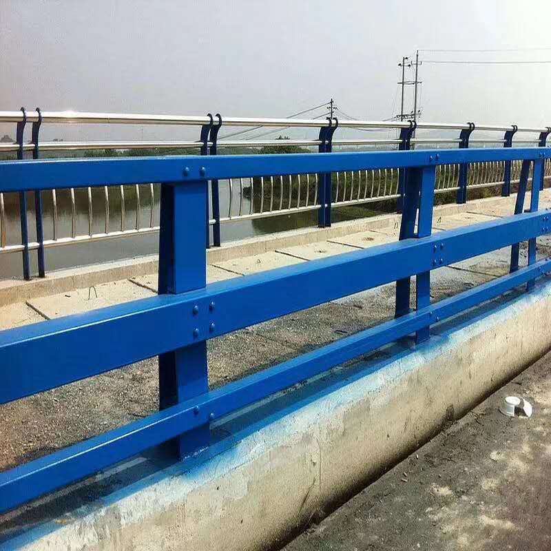 惠州锌钢道路护栏结实耐用