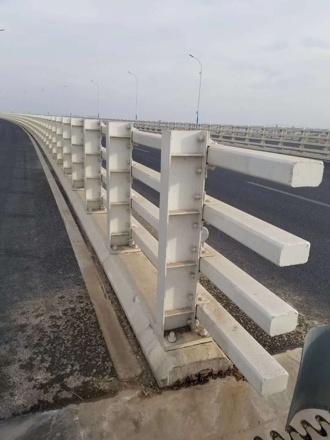 绥化桥梁不锈钢复合管材质优良