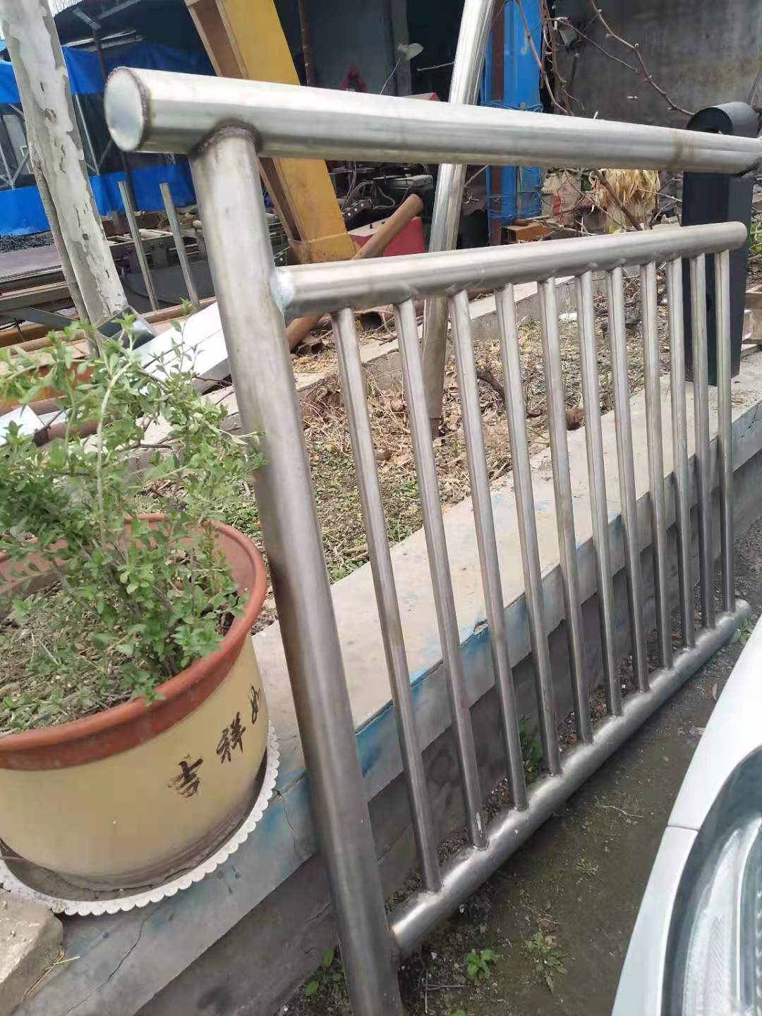 天津景区不锈钢复合管护栏多少钱一米