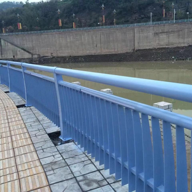 山东桥梁201不锈钢立柱可指导安装