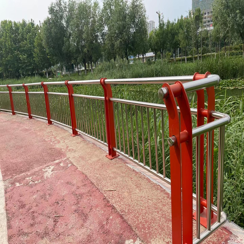 锡林郭勒天桥防护栏专业生产