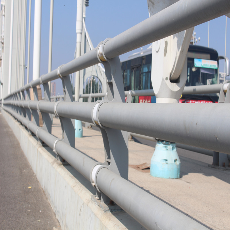 锦州天桥安全防护栏款式新颖