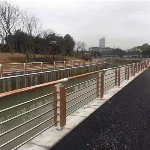 潮州桥梁防撞护栏设计