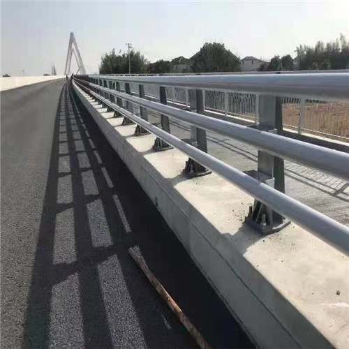 梅州桥梁防撞护栏生产