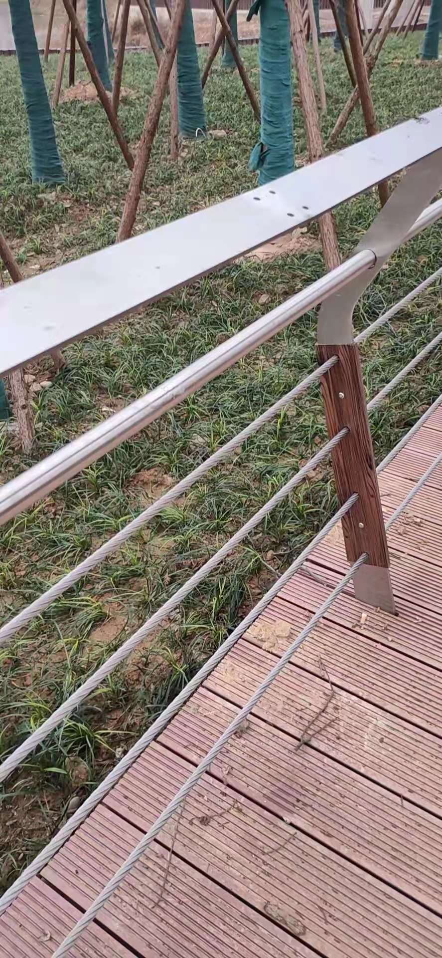 黔东南河道防护不锈钢栏杆坚固耐用